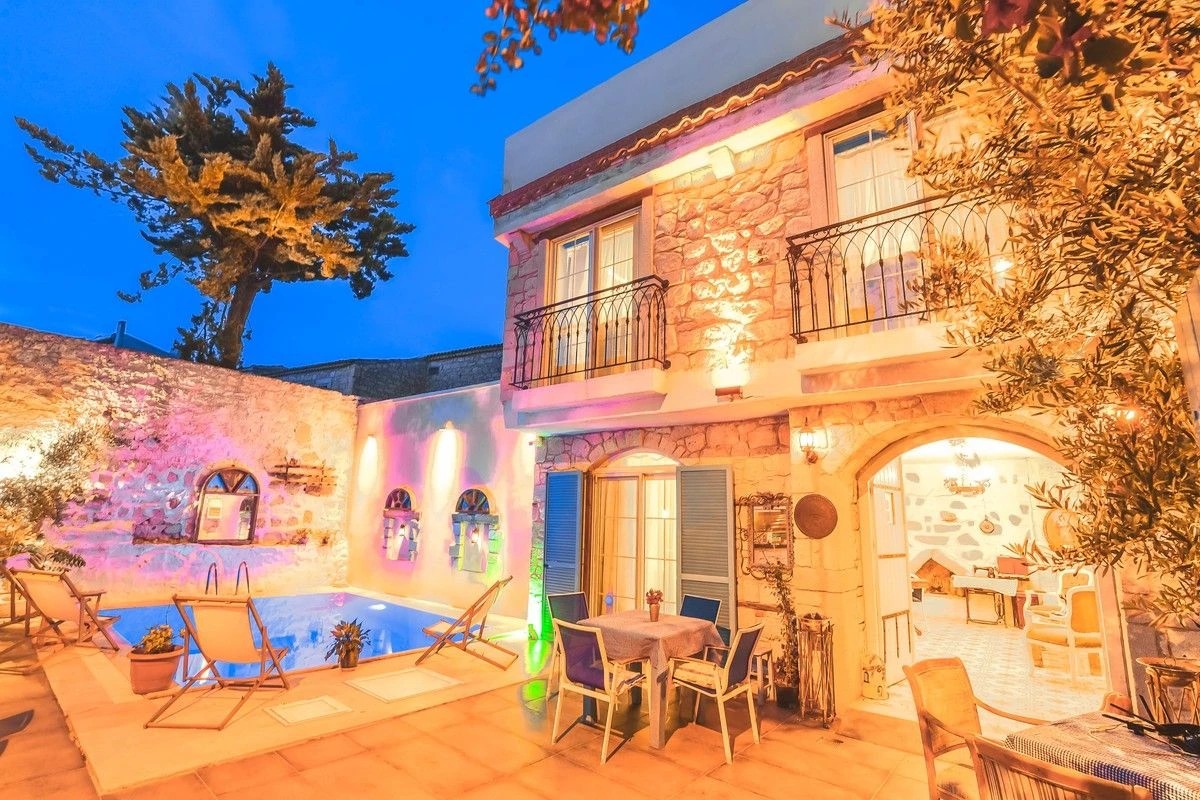 Alaçatı Asmalı Konak Otel