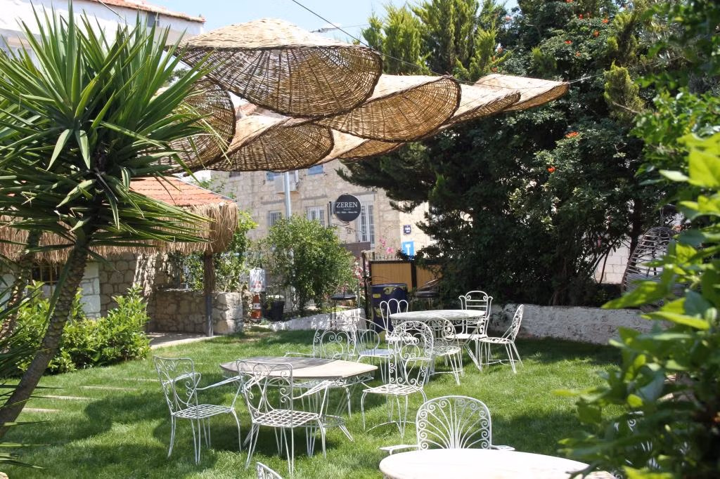 Zeren Alaçatı Butik Otel